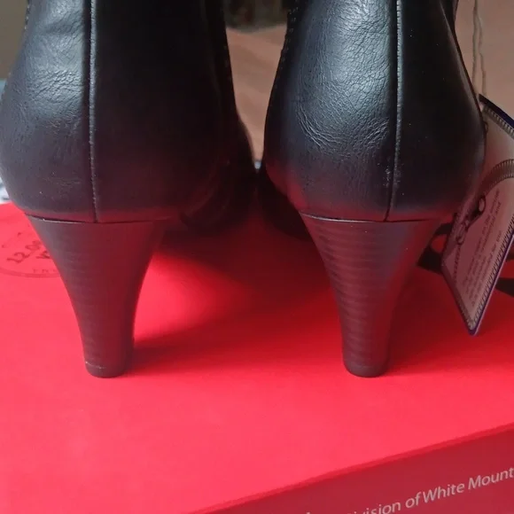 Rialto booties - Picture 3 of 3